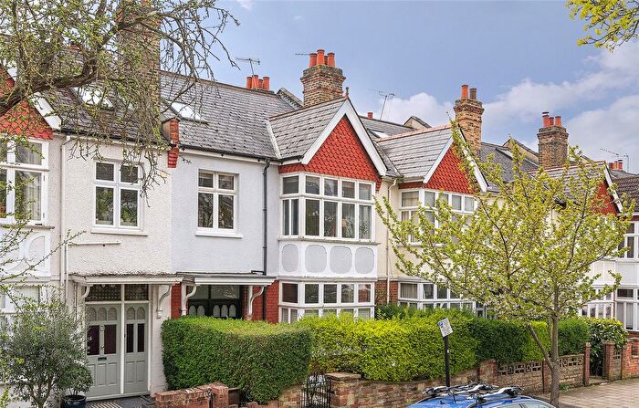 2 Bedroom Flat For Sale In Stile Hall Gardens, London, W4