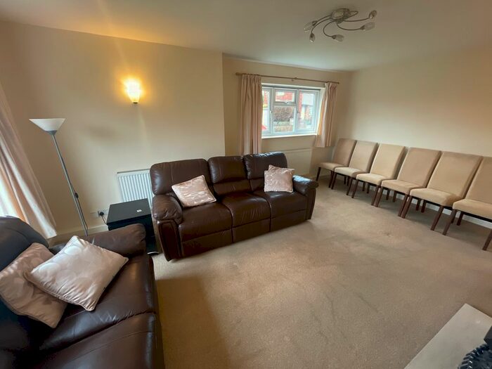 2 Bedroom Detached Bungalow To Rent In Melton Road, Leicester LE4