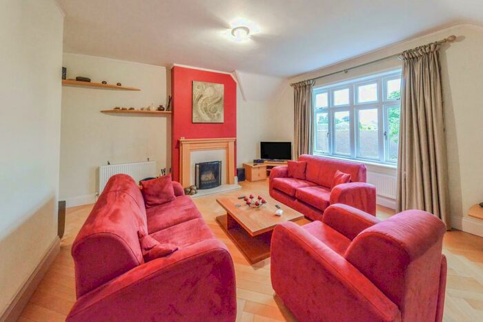2 Bedroom Apartment To Rent In Wickwood Court, AL1