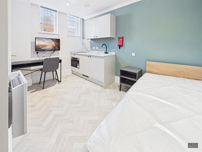 1 Bedroom Flat To Rent In Brights House, Bournemouth, BH1