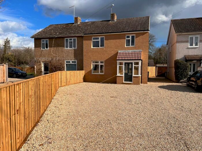 3 Bedroom Semi-Detached House To Rent In Gassons Road, Lechlade, GL7