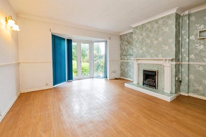 2 Bedroom Semi-Detached Bungalow For Sale In Lincoln Road, Branston, Lincoln, LN4