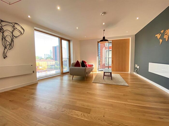 2 Bedroom Apartment To Rent In Vimto Gardens, Chapel Street, Salford, M3