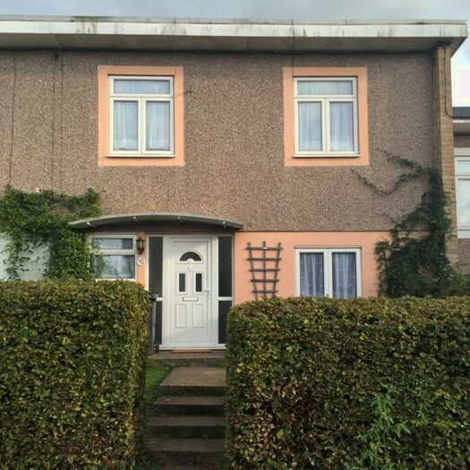 3 Bedroom Property To Rent In Hazel Grove, Hatfield, AL10