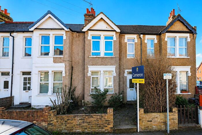 2 Bedroom Property For Sale In Bentinck Road, Yiewsley, West Drayton, UB7