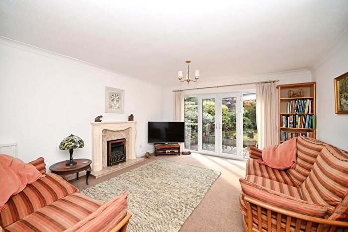 5 Bedroom Detached House For Sale In Critchley Drive, Dunchurch, Rugby, CV22