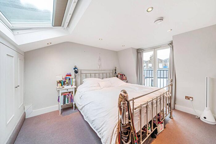 5 Bedroom Terraced House To Rent In Abercrombie Street, Battersea, London, SW11
