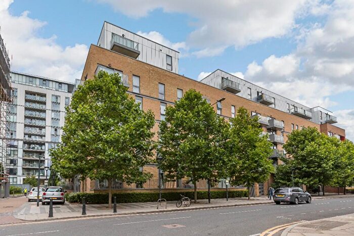 2 Bedroom Apartment For Sale In Epstein Square, London, E14