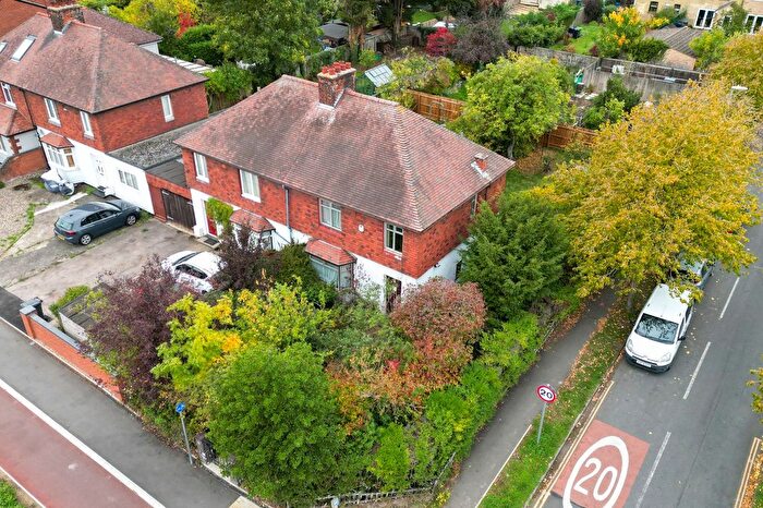 3 Bedroom Semi Detached House For Sale In Milton Road, Cambridge, CB4