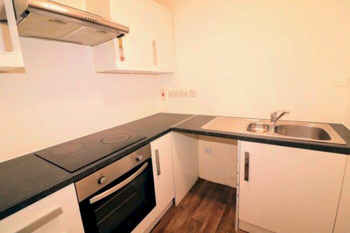 3 Bedroom Flat To Rent In Godman Road, Grays, RM16