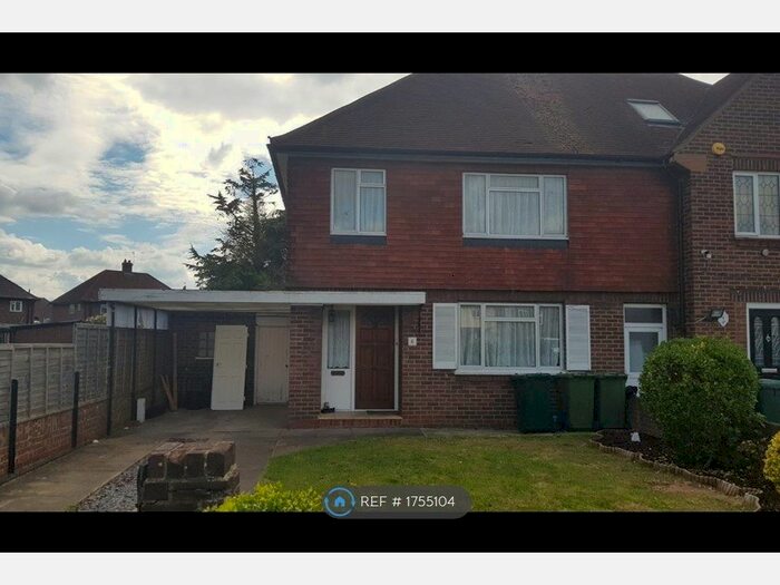 3 Bedroom Semi-Detached House To Rent In Convent Road, Ashford, TW15