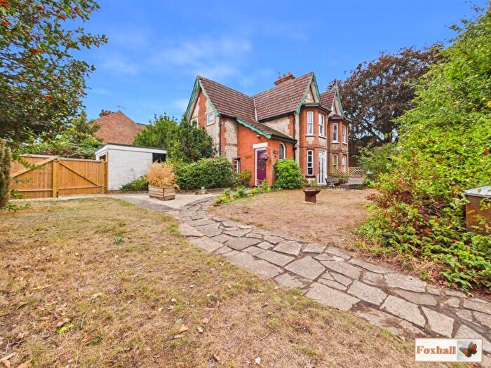 3 Bedroom Semi Detached House For Sale In Freehold Road, Ipswich, IP4