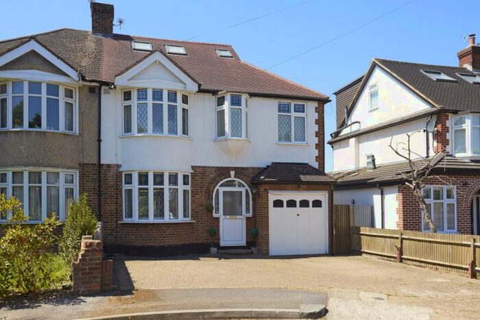 6 Bedroom Semi-Detached House To Rent In Mavis Close, Epsom, KT19