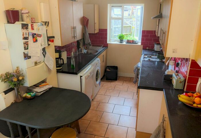 5 Bedroom Semi-Detached House To Rent In St. Marys Road, Oxford, OX4