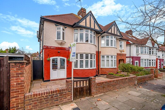 3 Bedroom Semi Detached House For Sale In Cedric Road, Eltham, SE9