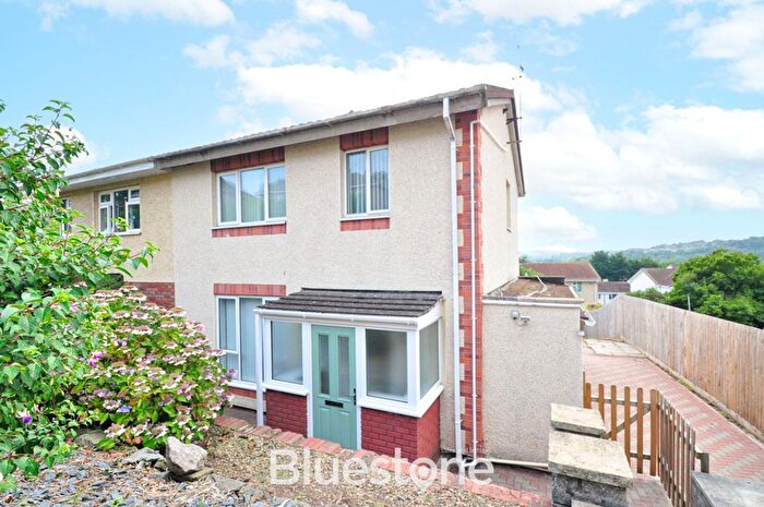 3 Bedroom Semi-Detached House To Rent In Hillside Crescent, Rogerstone, NP10