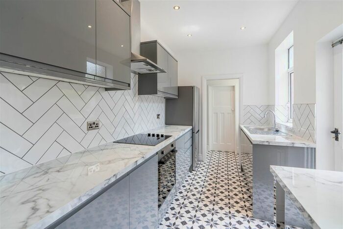 2 Bedroom Flat To Rent In Danby Gardens, Heaton, NE6