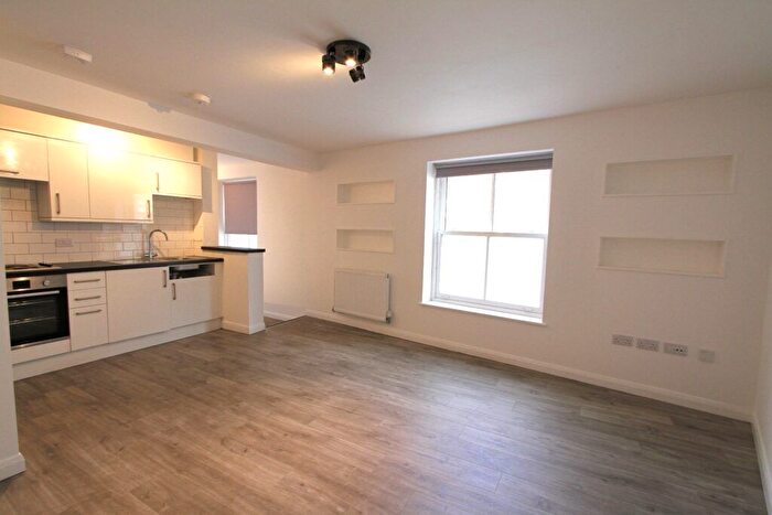 1 Bedroom Flat To Rent In The Lofts, Parsons Street, Banbury, Oxon, OX16