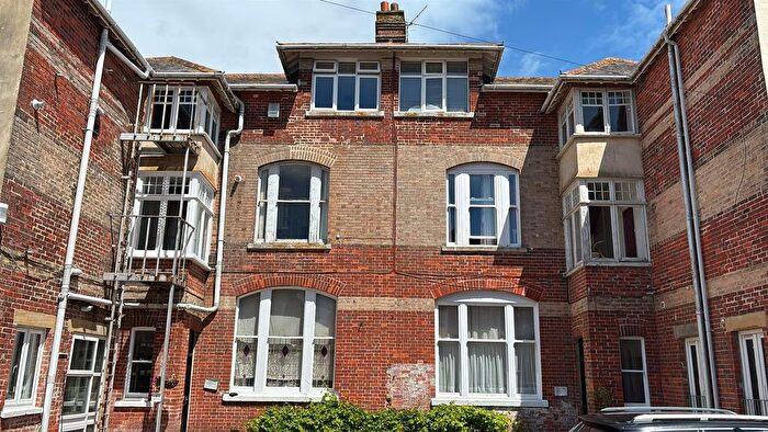 Studio To Rent In Park Lane, Weymouth, DT4
