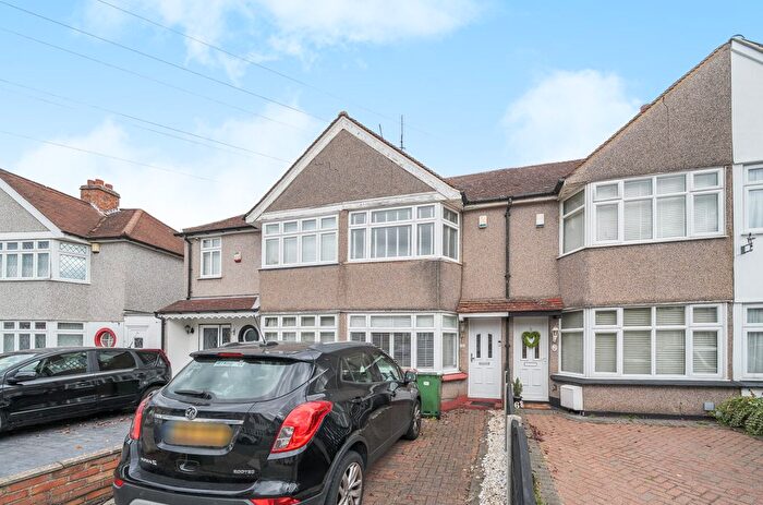 2 Bedroom Terraced House For Sale In Shirley Avenue, Bexley, DA5