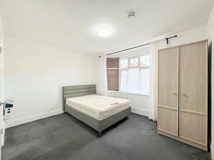 1 Bedroom Studio To Rent In Layfield Road, London, NW4