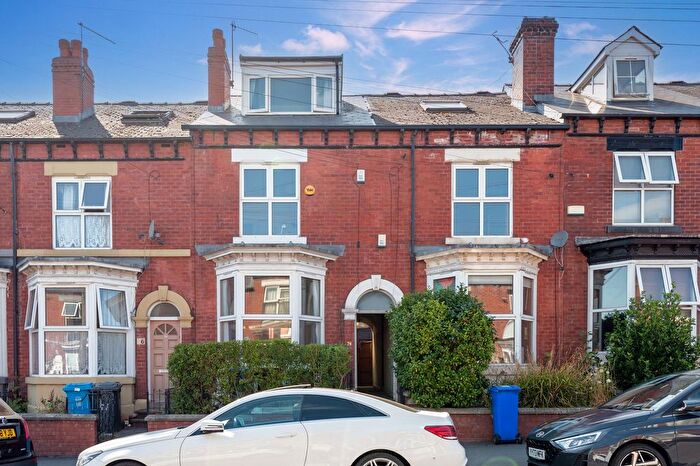 3 Bedroom Terraced House For Sale In South View Road, Nether Edge, S7