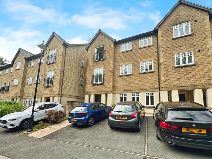 3 Bedroom Apartment For Sale In The Colonnade, Lancaster, LA1