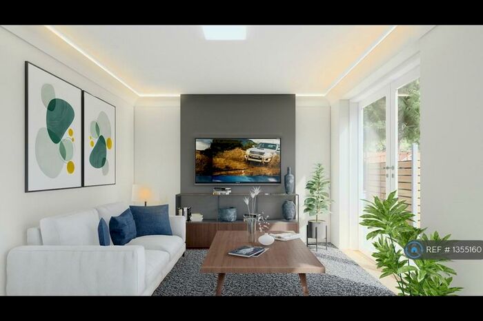 2 Bedroom Maisonette To Rent In Coral Gardens, Hemel Hempstead, HP2