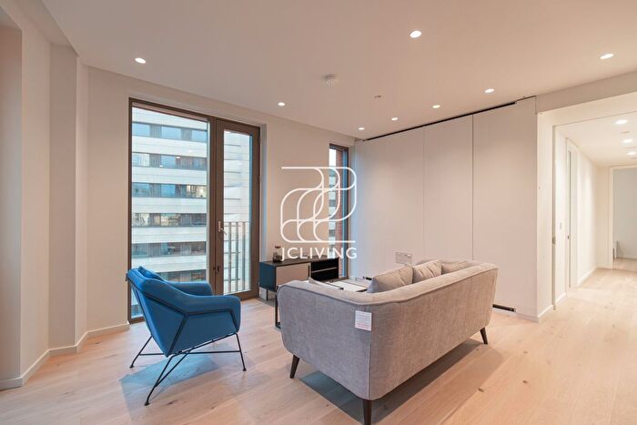 2 Bedroom Flat To Rent In , Lewis Cubitt Walk, N1C