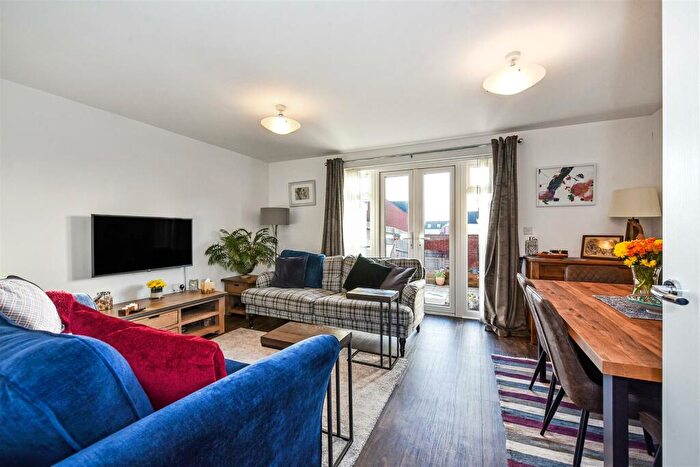 3 Bedroom Town House For Sale In Whitebeam Close, Andover, SP11