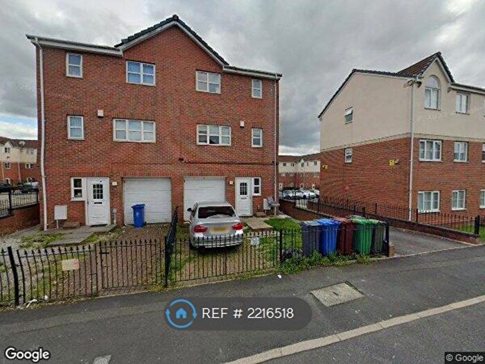 2 Bedroom Flat To Rent In Blueberry Avenue, Manchester, M40