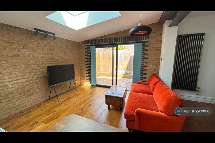 1 Bedroom Flat To Rent In Brewster Road, London, E10