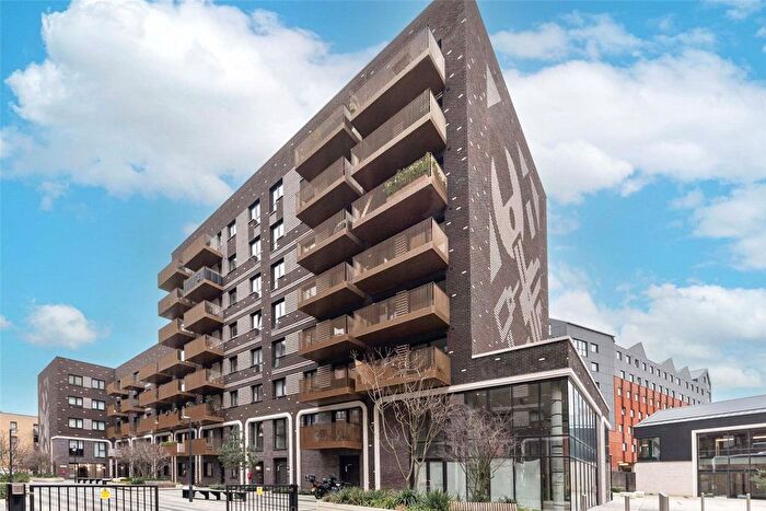 1 Bedroom Flat For Sale In Vanguard Way, Walthamstow, London, E17