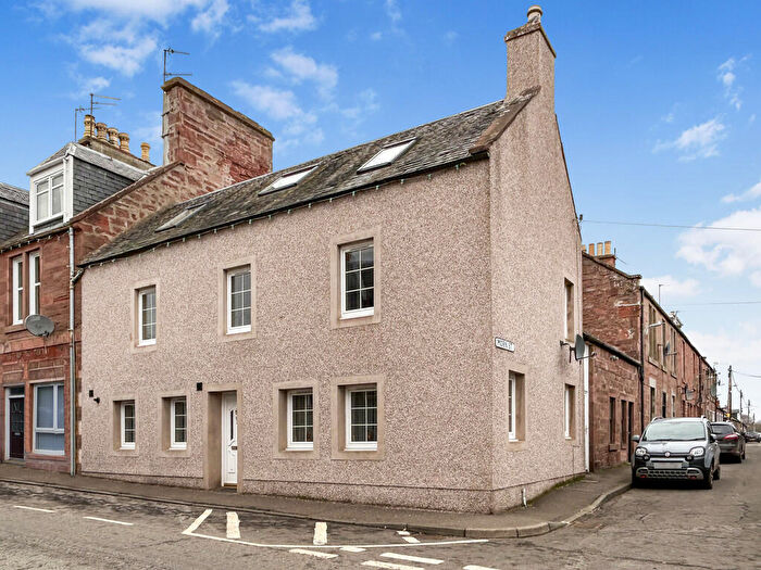 4 Bedroom Town House For Sale In Airlie Street, Alyth, Blairgowrie, PH11