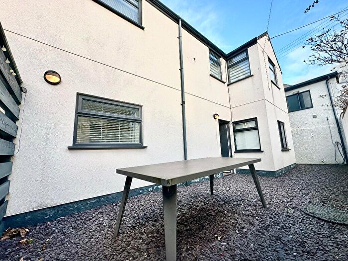 3 Bedroom Duplex For Sale In Warren Road, Rhosneigr, LL64