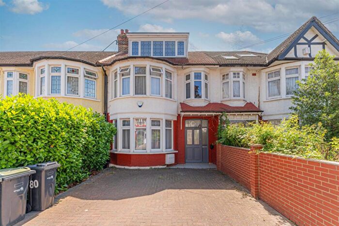 5 Bedroom Terraced House For Sale In Upsdell Avenue, London, N13