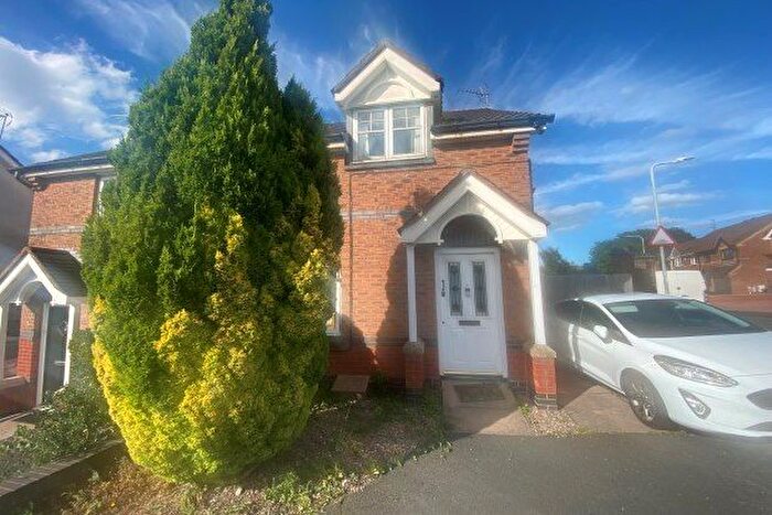 2 Bedroom Property To Rent In Viaduct Drive, Wolverhampton, WV6
