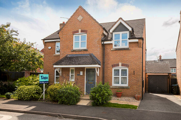 4 Bedroom Detached House For Sale In Penley Hall Drive, Wrexham, LL13