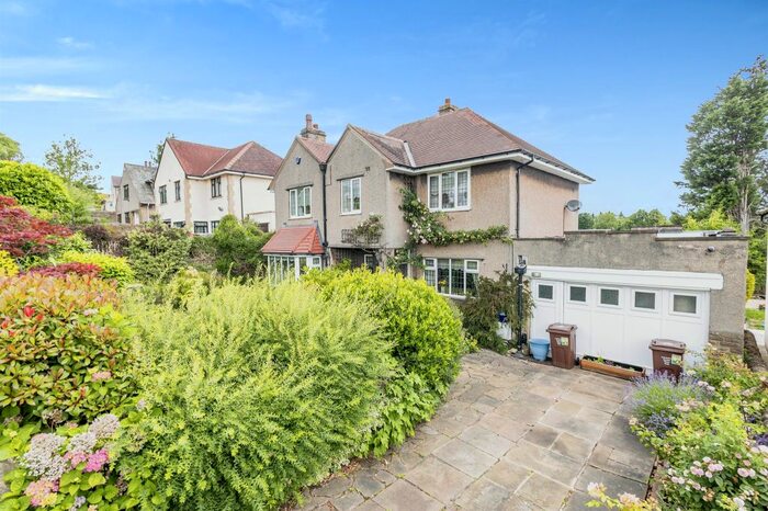 3 Bedroom Detached House For Sale In View Road, Keighley, BD20