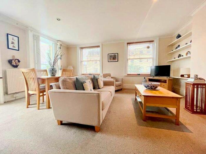 2 Bedroom Apartment To Rent In Lansdown Crescent Cheltenham, GL50