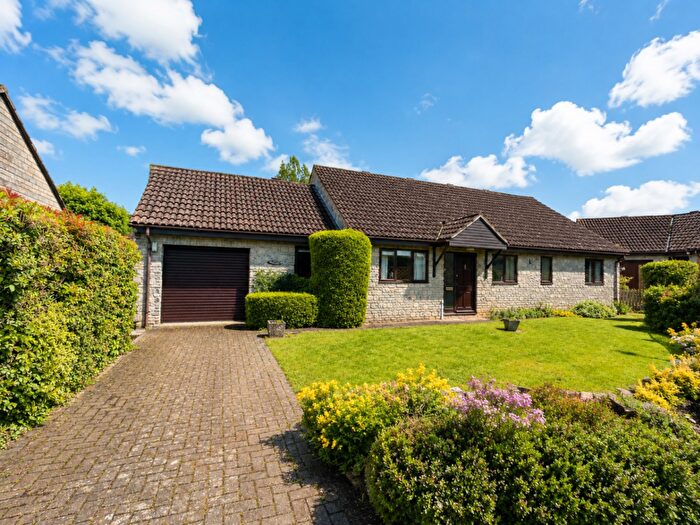 3 Bedroom Detached Bungalow For Sale In Butleigh, Glastonbury, BA6