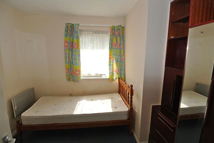 5 Bedroom End Of Terrace House To Rent In Cherrywood Avenue, Englefield Green, Egham, TW20