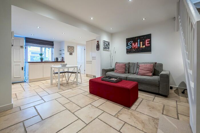 1 Bedroom Flat To Rent In Molyneux Street, London, W1H