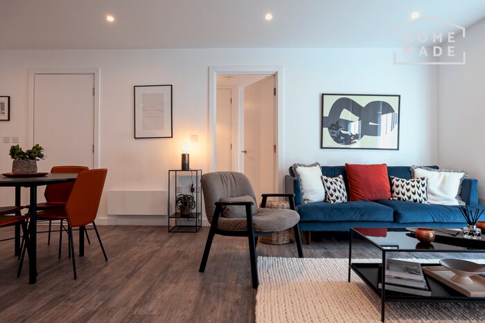 2 Bedroom Apartment To Rent In The Copper House, Liverpool, L1