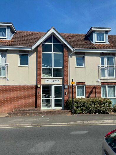 2 Bedroom Flat To Rent In Kingston Road, Shirley, Southampton, SO15