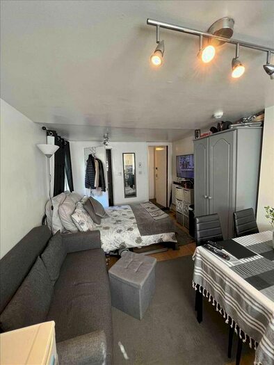 Studio To Rent In Turnpike Lane, London, N8