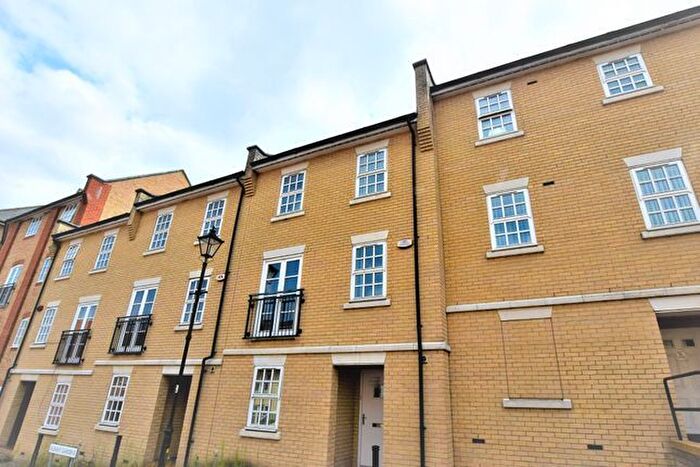 5 Bedroom Terraced House To Rent In Albany Gardens, Colchester, Essex, CO2