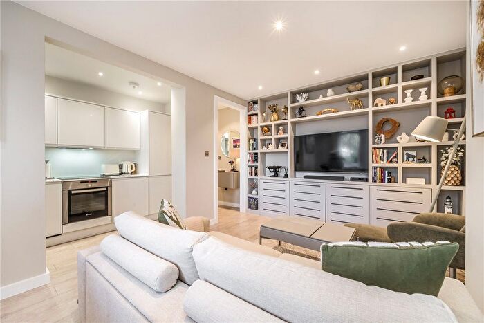 1 Bedroom Flat To Rent In Norland Square Mansions, Norland Square, London, W11