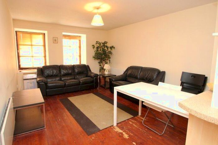 2 Bedroom Flat To Rent In Bell Street, Glasgow, G4