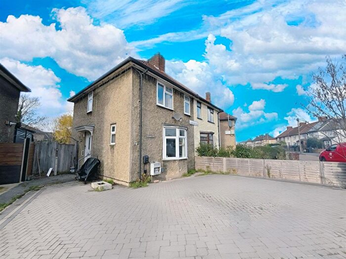 2 Bedroom Semi Detached House For Sale In Lillechurch Road, Dagenham, RM8